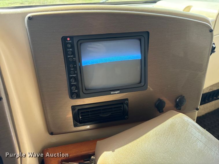 image for item EF1044 2006 Ford F550 RV