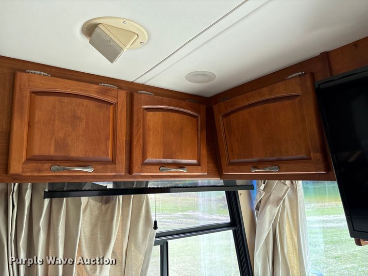image for item EF1044 2006 Ford F550 RV