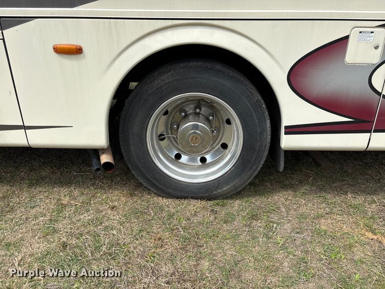 image for item EF1044 2006 Ford F550 RV