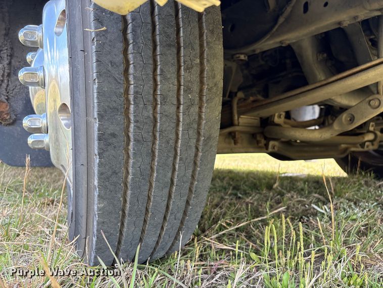 image for item EF1044 2006 Ford F550 RV