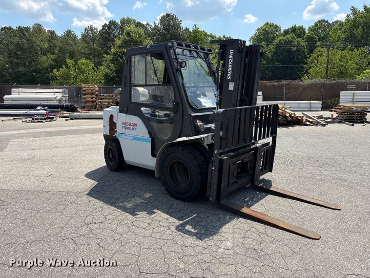 image for item EF1238 2015 Nissan PF90YLP forklift
