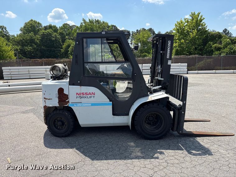 image for item EF1238 2015 Nissan PF90YLP forklift