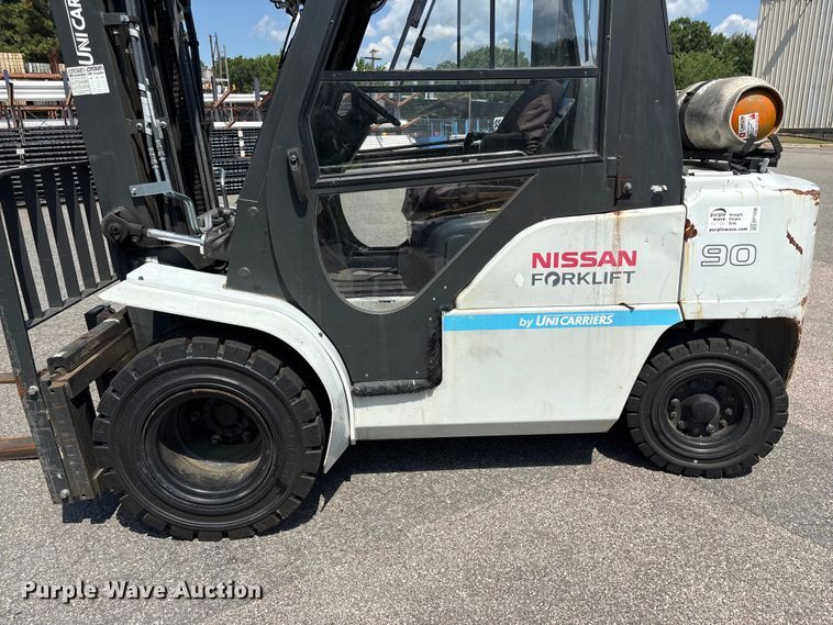 image for item EF1238 2015 Nissan PF90YLP forklift
