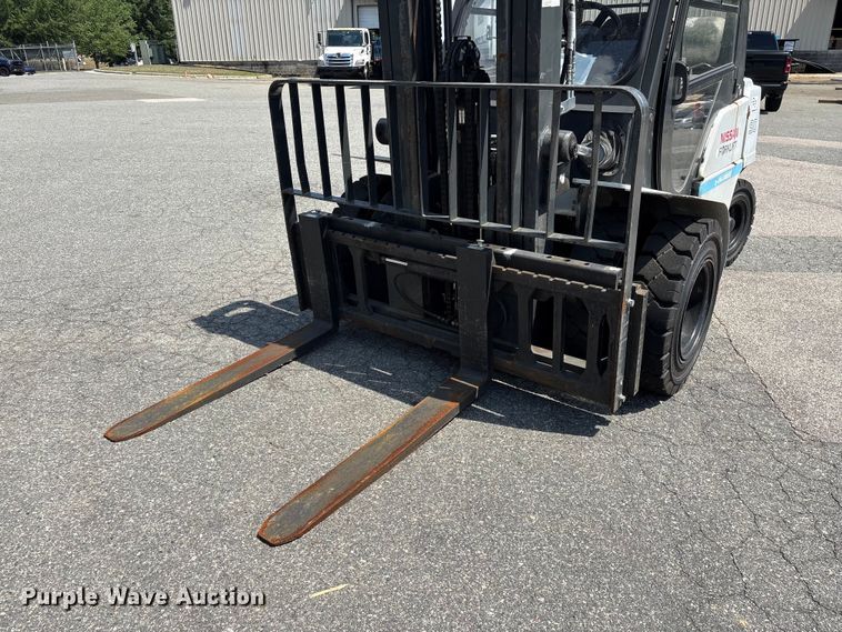 image for item EF1238 2015 Nissan PF90YLP forklift