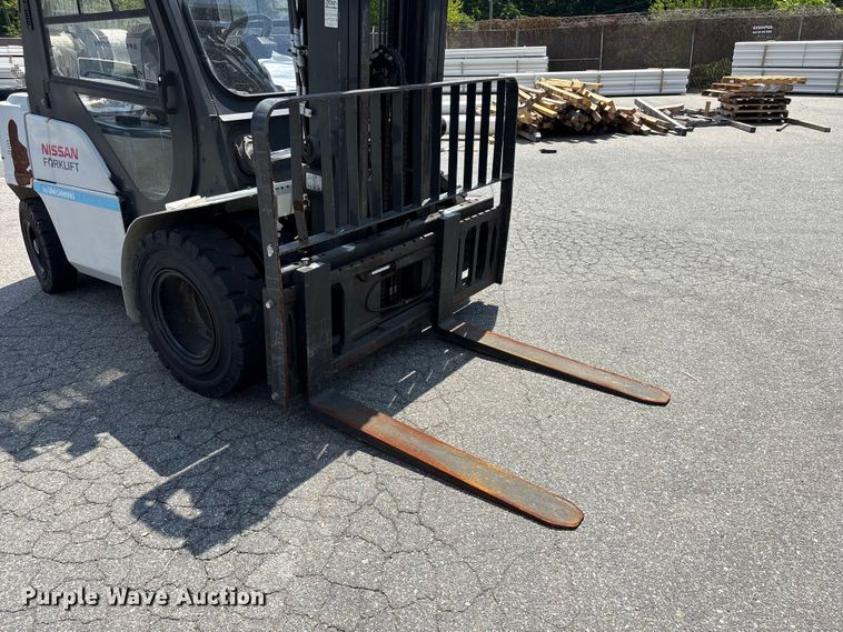 image for item EF1238 2015 Nissan PF90YLP forklift