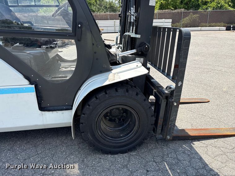 image for item EF1238 2015 Nissan PF90YLP forklift