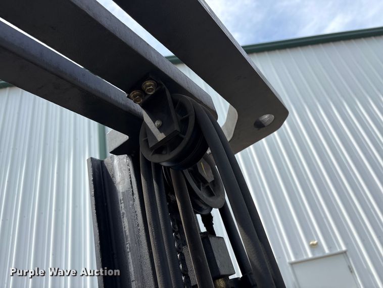 image for item EF1241 2018 UniCarriers CFS40 forklift