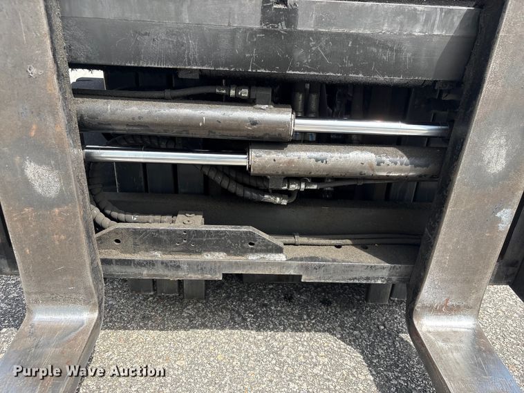 image for item EF1241 2018 UniCarriers CFS40 forklift