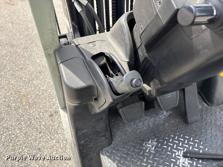 image for item EF1241 2018 UniCarriers CFS40 forklift