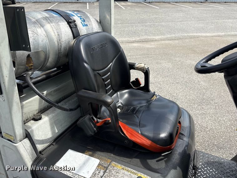 image for item EF1241 2018 UniCarriers CFS40 forklift