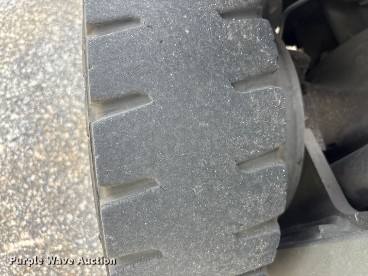 image for item EF1241 2018 UniCarriers CFS40 forklift