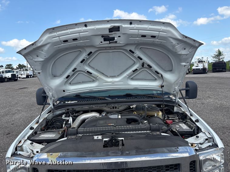image for item EG5884 2007 Ford F450 Super Duty flatbed truck