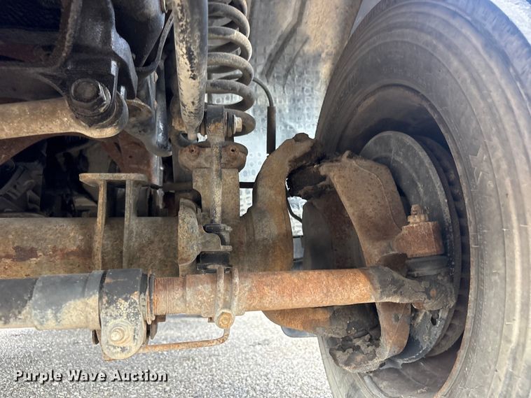 image for item EG5884 2007 Ford F450 Super Duty flatbed truck
