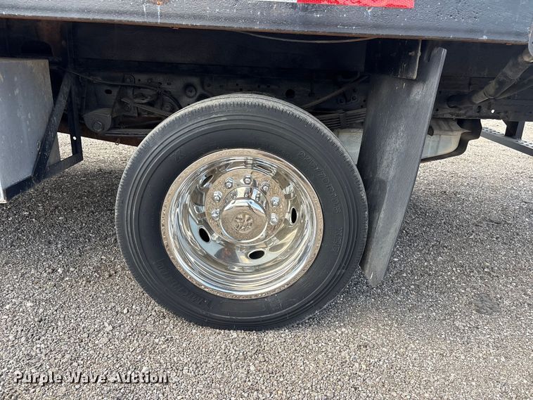 image for item EG5884 2007 Ford F450 Super Duty flatbed truck