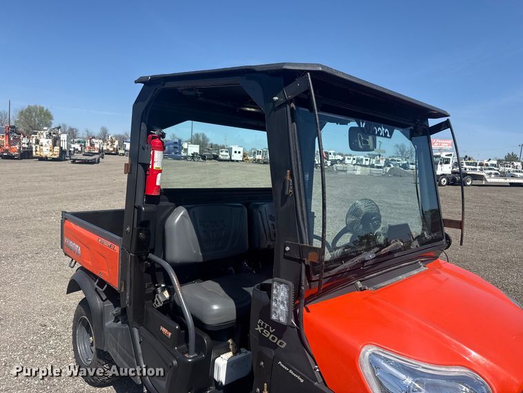 image for item EG8890 2013 Kubota RTV-X900 utility / service truck