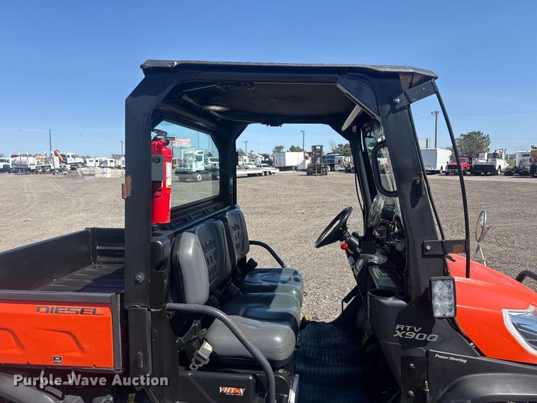 image for item EG8890 2013 Kubota RTV-X900 utility / service truck