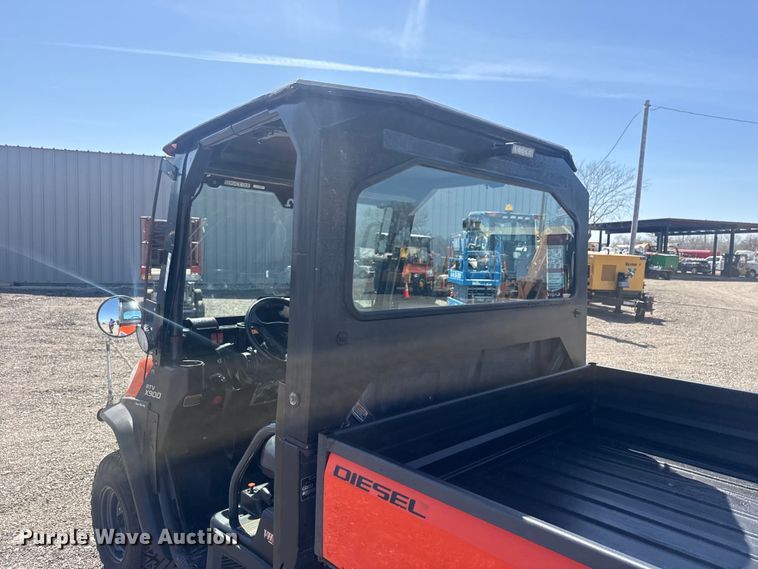 image for item EG8890 2013 Kubota RTV-X900 utility / service truck