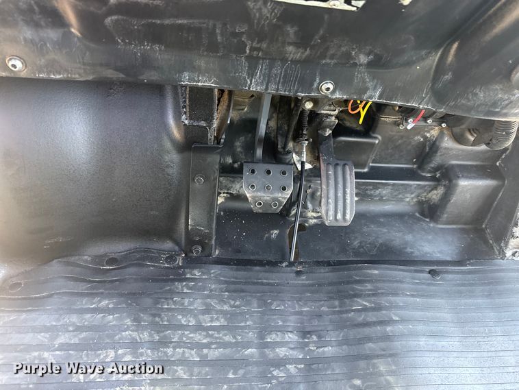image for item EG8890 2013 Kubota RTV-X900 utility / service truck