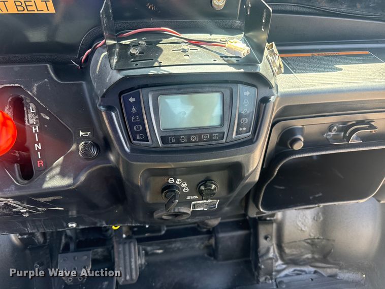 image for item EG8890 2013 Kubota RTV-X900 utility / service truck