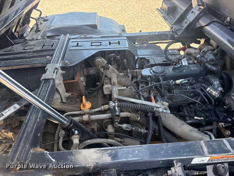 image for item EG8890 2013 Kubota RTV-X900 utility / service truck