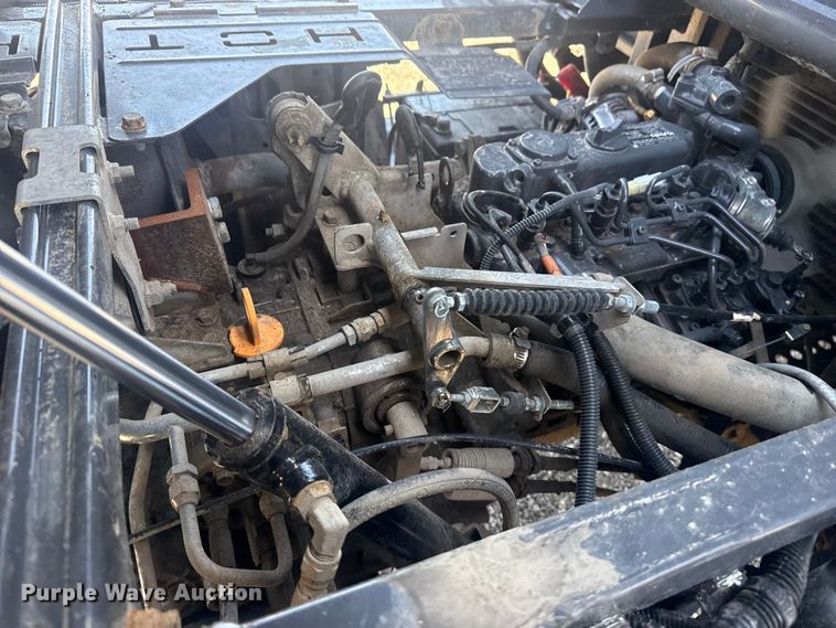 image for item EG8890 2013 Kubota RTV-X900 utility / service truck