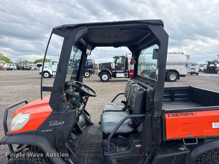image for item EG8966 2015 Kubota RTV-X900 utility vehicle