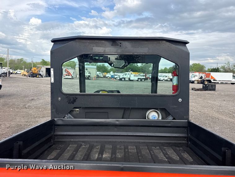 image for item EG8966 2015 Kubota RTV-X900 utility vehicle