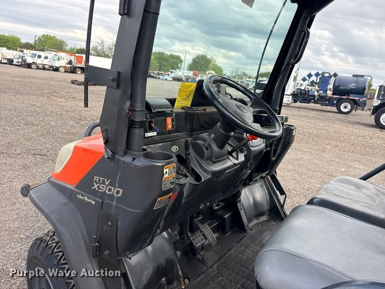 image for item EG8966 2015 Kubota RTV-X900 utility vehicle