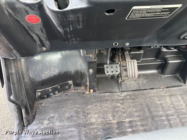 image for item EG8966 2015 Kubota RTV-X900 utility vehicle
