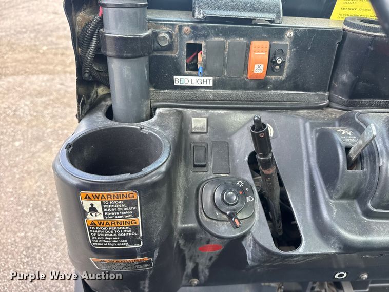 image for item EG8966 2015 Kubota RTV-X900 utility vehicle