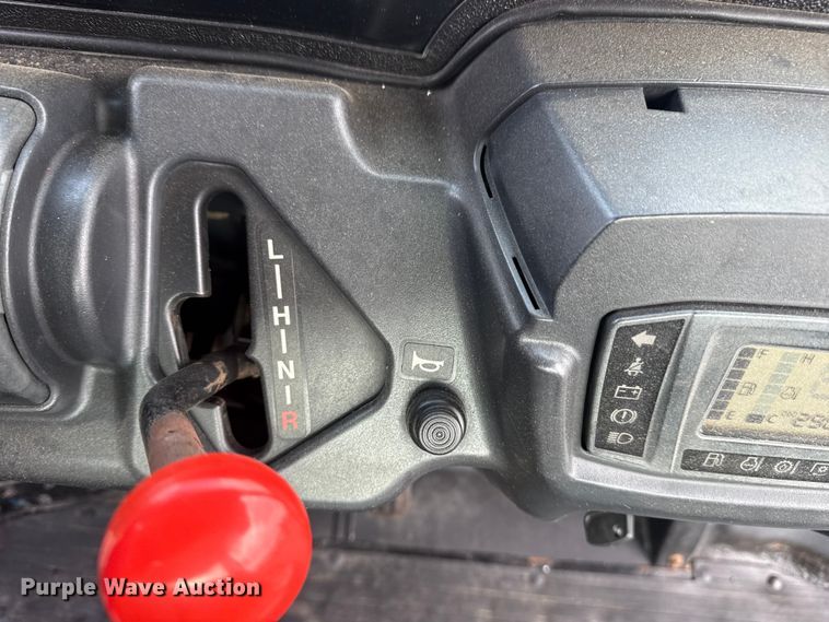 image for item EG8966 2015 Kubota RTV-X900 utility vehicle