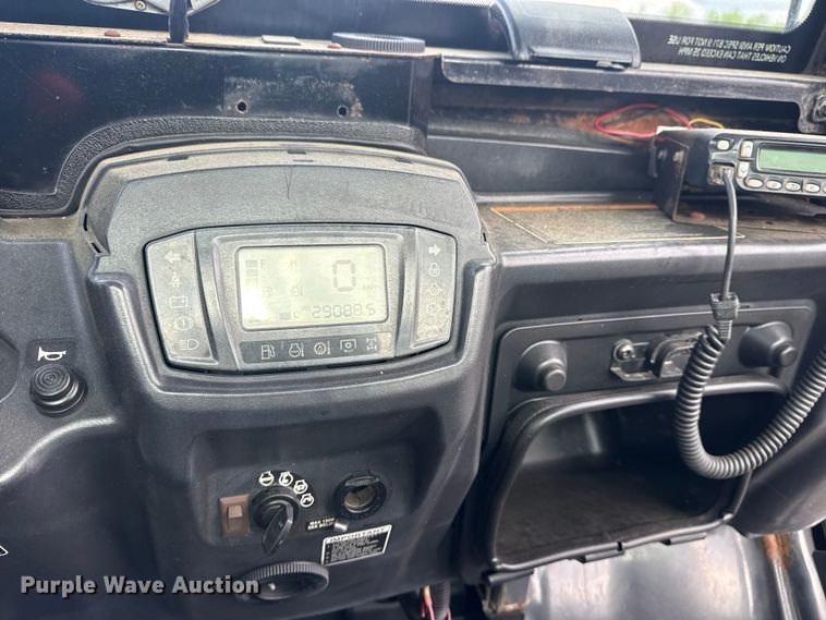 image for item EG8966 2015 Kubota RTV-X900 utility vehicle