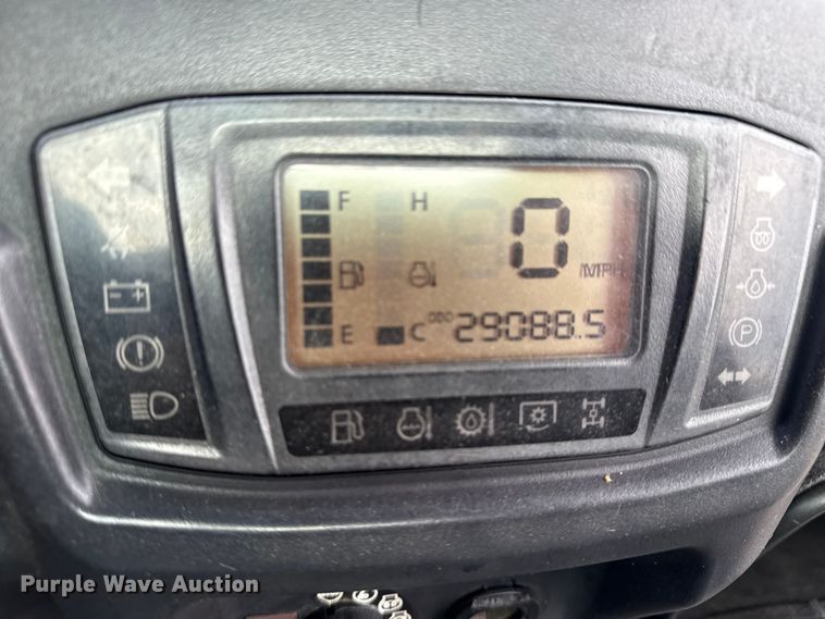 image for item EG8966 2015 Kubota RTV-X900 utility vehicle