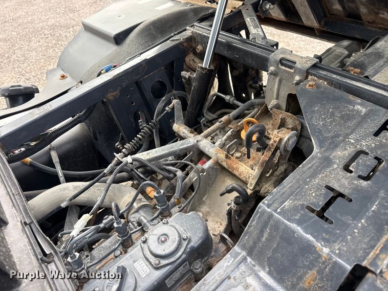 image for item EG8966 2015 Kubota RTV-X900 utility vehicle