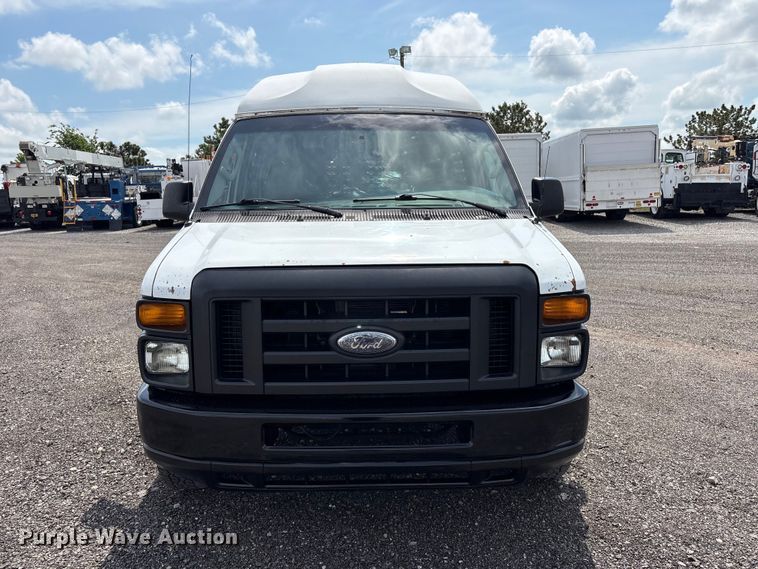 image for item EG9122 2008 Ford E150 handicap accessible prisoner transport van