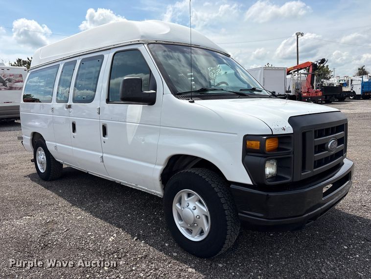 image for item EG9122 2008 Ford E150 handicap accessible prisoner transport van