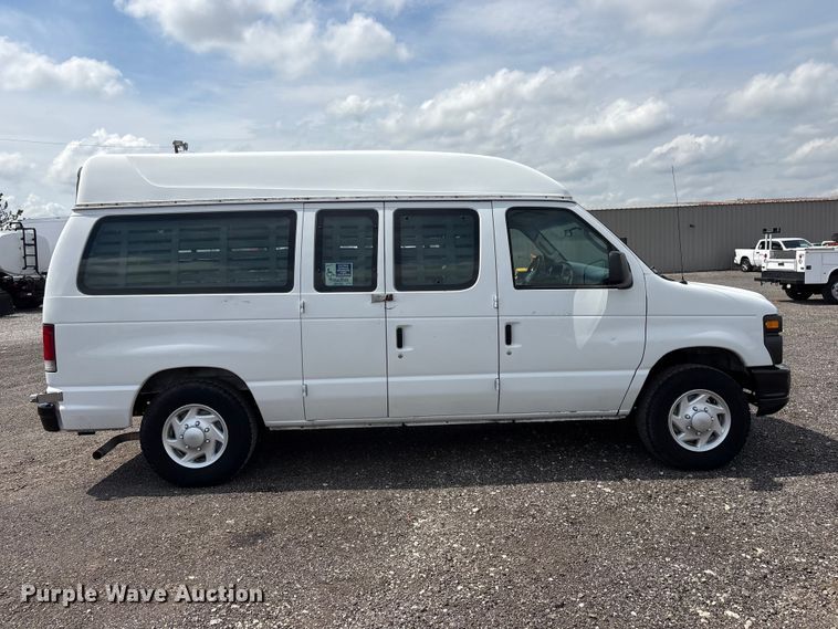 image for item EG9122 2008 Ford E150 handicap accessible prisoner transport van