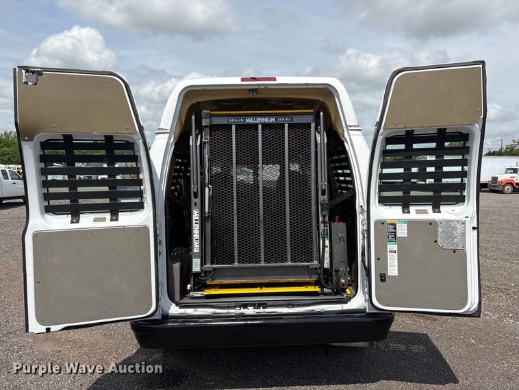 image for item EG9122 2008 Ford E150 handicap accessible prisoner transport van