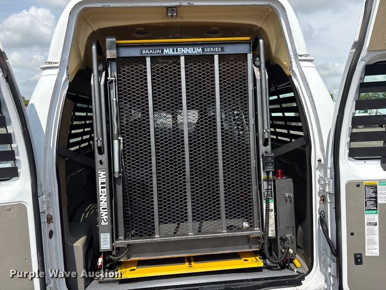 image for item EG9122 2008 Ford E150 handicap accessible prisoner transport van