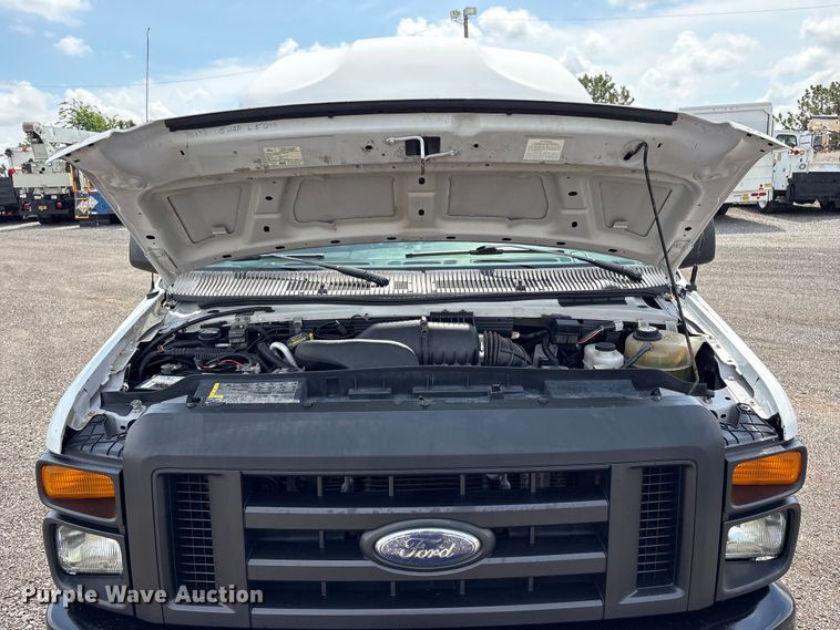 image for item EG9122 2008 Ford E150 handicap accessible prisoner transport van