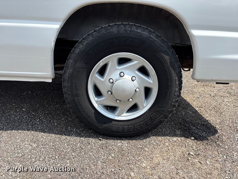 image for item EG9122 2008 Ford E150 handicap accessible prisoner transport van