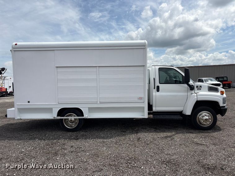 image for item EG9137 2007 Chevrolet C4500 box truck