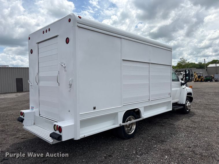 image for item EG9137 2007 Chevrolet C4500 box truck
