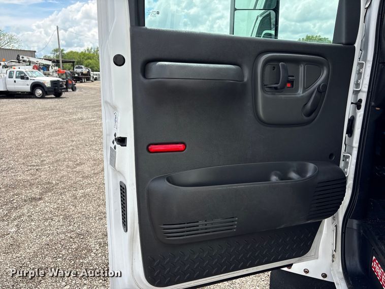 image for item EG9137 2007 Chevrolet C4500 box truck