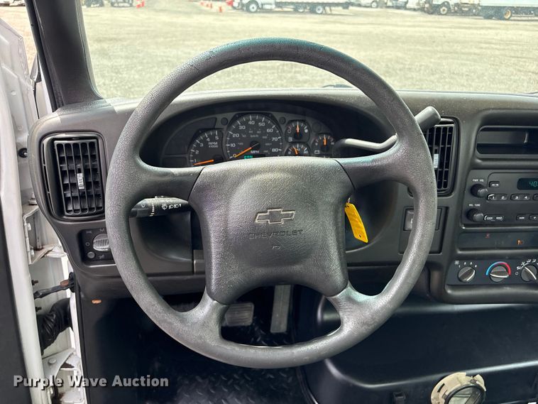 image for item EG9137 2007 Chevrolet C4500 box truck