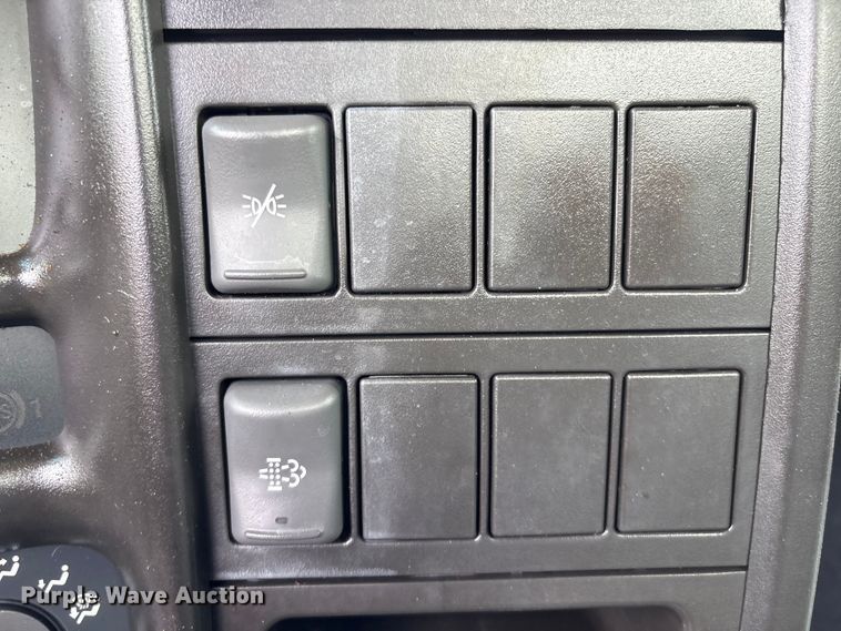 image for item EG9137 2007 Chevrolet C4500 box truck