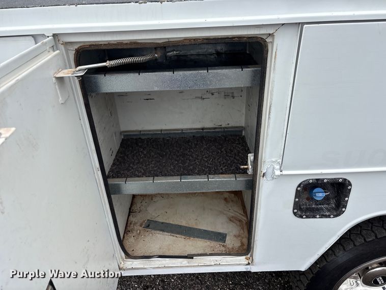 image for item EG9140 2012 Ford F450 Super Duty bucket truck