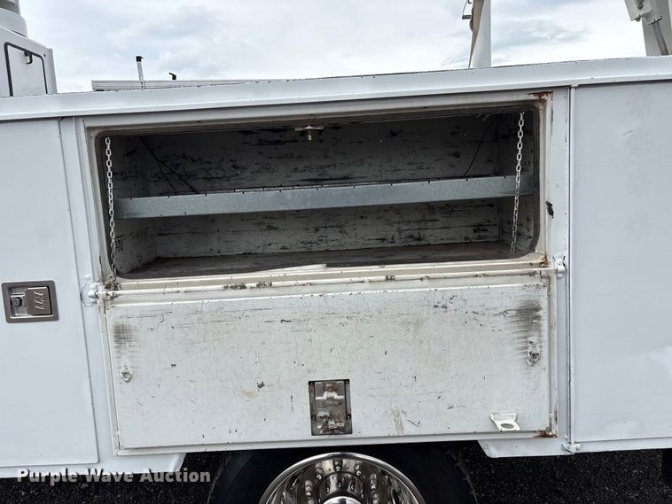 image for item EG9140 2012 Ford F450 Super Duty bucket truck