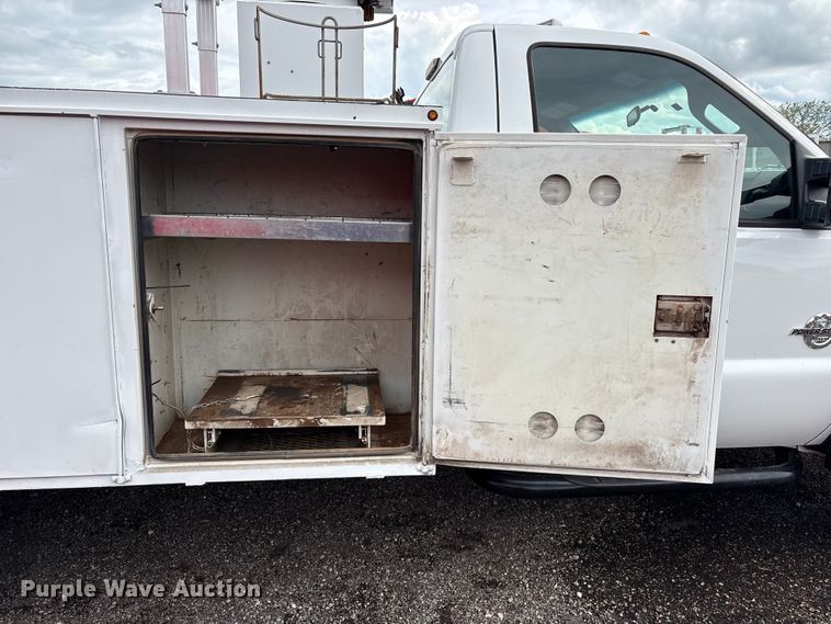 image for item EG9140 2012 Ford F450 Super Duty bucket truck