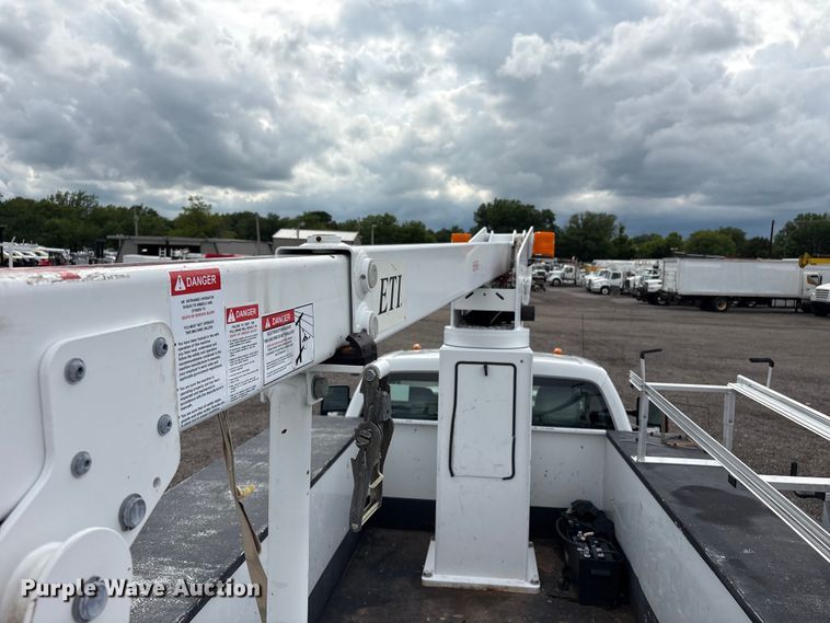 image for item EG9140 2012 Ford F450 Super Duty bucket truck